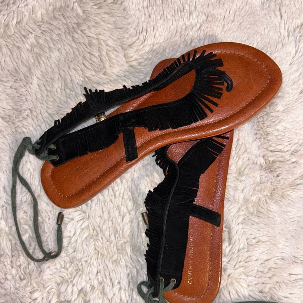 Cynthia Vincent Women's Black Fringe Sandals size 8.5
